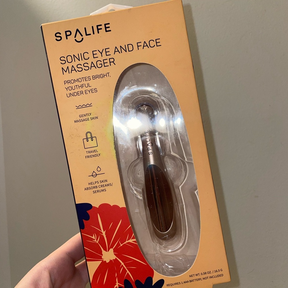 Alife Sonic Eye and Face Massager in Black and Gold